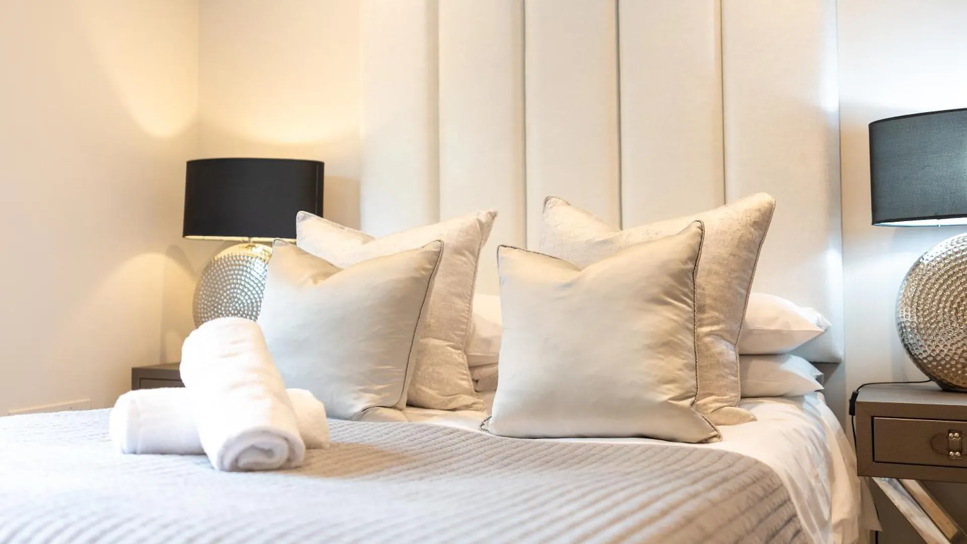 Exclusive Cardiff City Centre Apartment