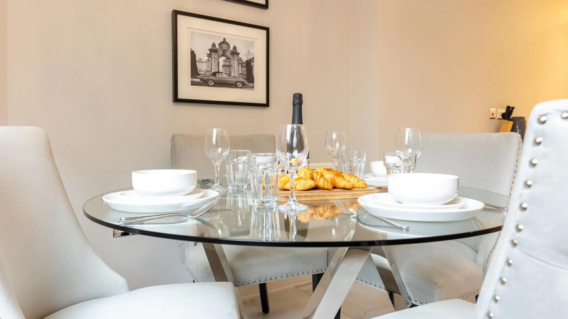 Exclusive Cardiff City Centre Apartment